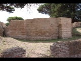 03021 ostia - regio ii - insula ix - edificio (ii,ix,6) - apsis der aula del gruppo di marte e venere (ii,ix,3) - 09-2022.jpg